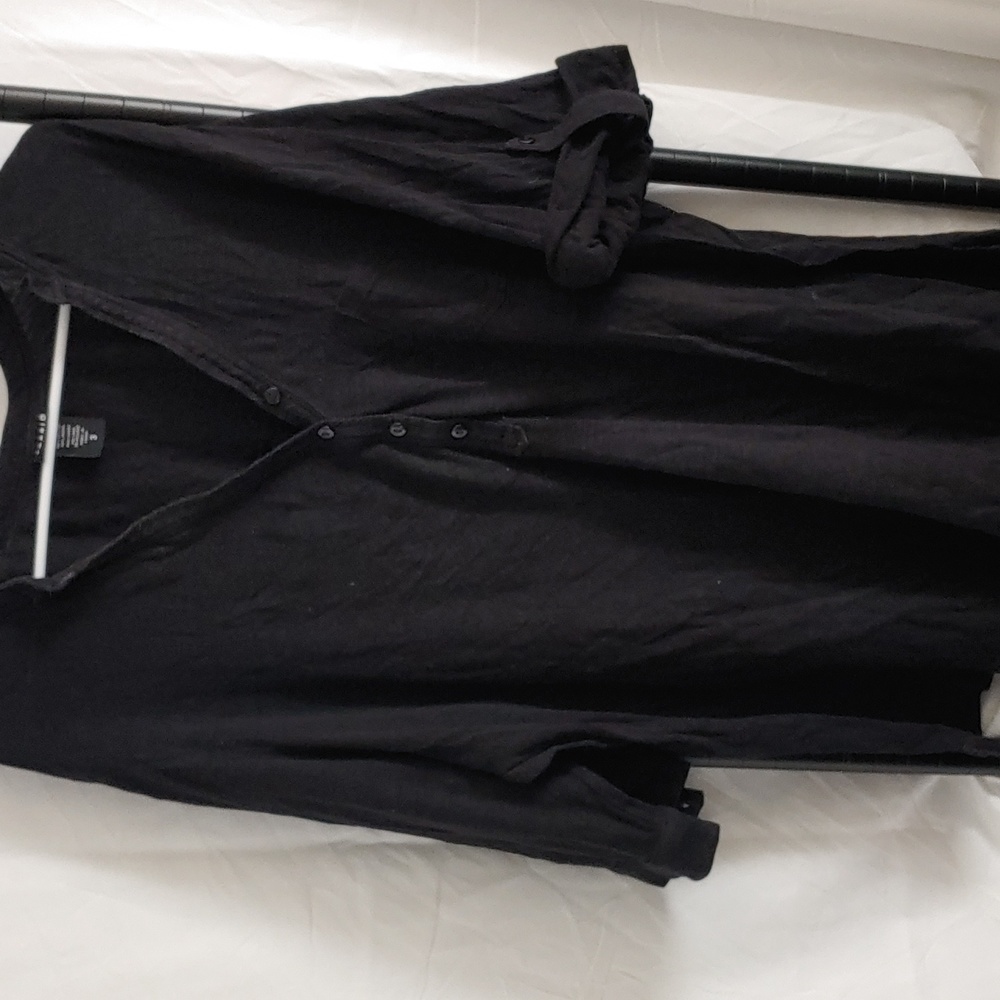 Torrid Black top size 3 GUC